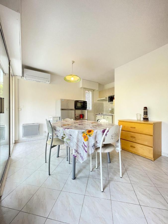 Superb Apartment With Garden Near The Sea Фрежюс Экстерьер фото